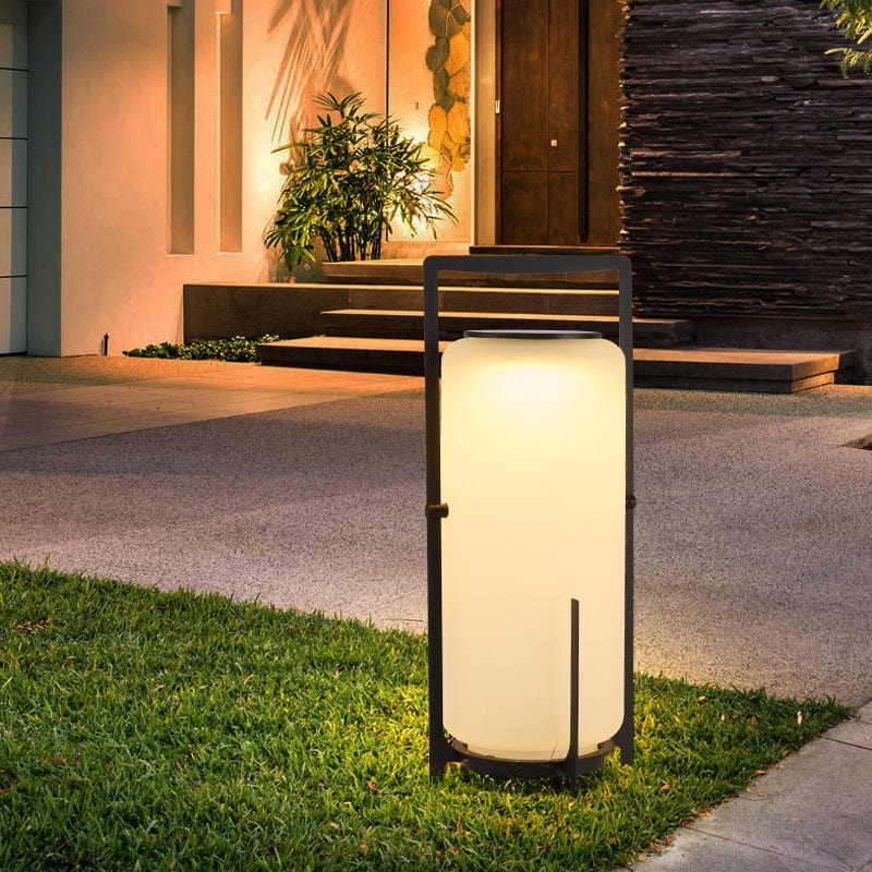 Lampara Outdoor Light (Solar): Your Eco-Friendly, Designer-Approved Ambiance