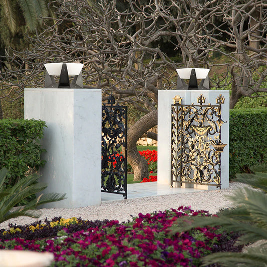 Landing Light (Outdoor Solar) - Designer's Top Pick