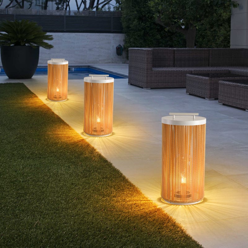 Solara Luxe Outdoor Light (Solar) – Elegance Meets Modern Functionality