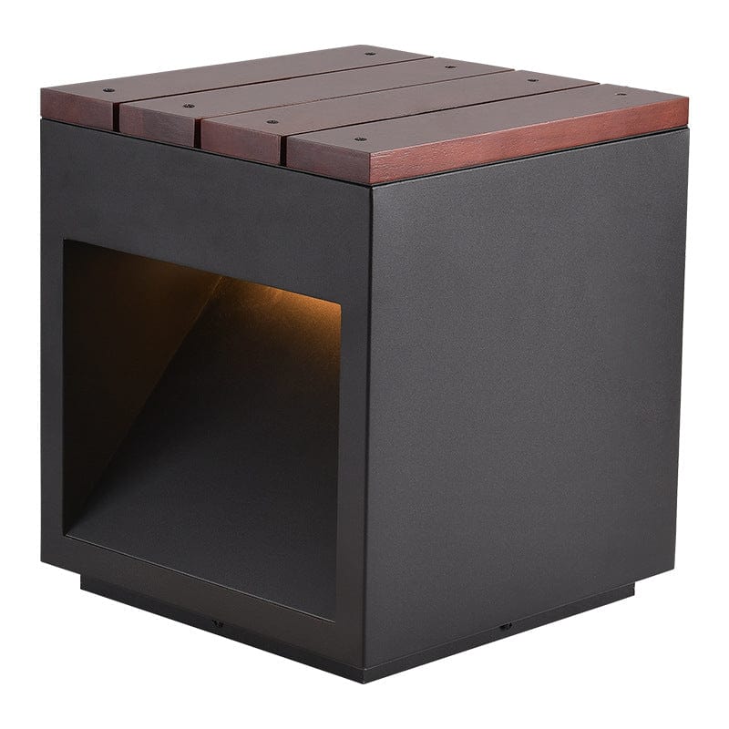 Cubed Spire Outdoor Light – Elegance and Versatility for Your Outdoor Spaces