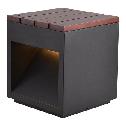 Cubed Spire Outdoor Light – Elegance and Versatility for Your Outdoor Spaces